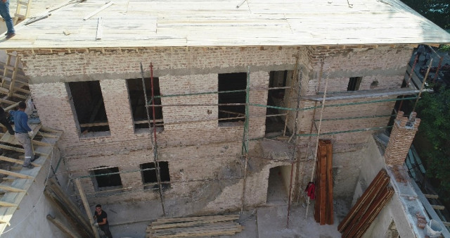 Manisa’da Tarihi Bina Gün Yüzüne Çıktı