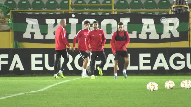 Sevilla, Akhisarspor Maçı Hazırlıklarını Tamamladı