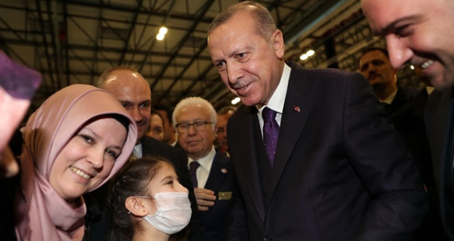 Cumhurbaşkanı Erdoğan, Kendisiyle Görüşen Kalp Hastası Kız İçin Doktoruna Talimat Verdi