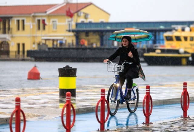 İzmir ve Manisa’ya rekor yağış