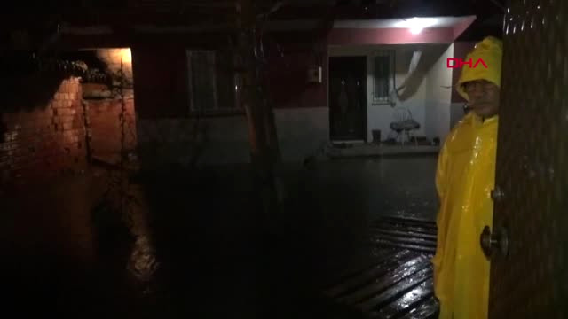 Manisa’da Sağanak Yağmur Su Baskınlarına Neden Oldu