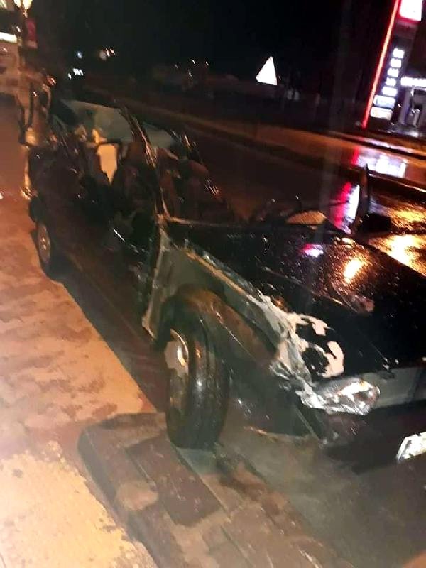 Tır’a Çarpan Otomobilin Alkollü Sürücüsü Hafif Yaralandı